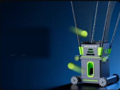 Acemate S10 lanzando pelotas